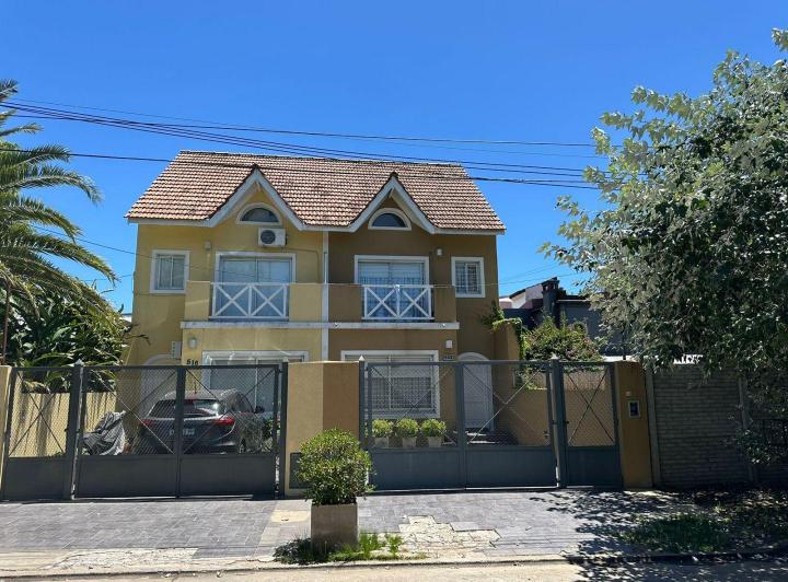 Casa · 113m² · 5 Ambientes · 1 Cochera