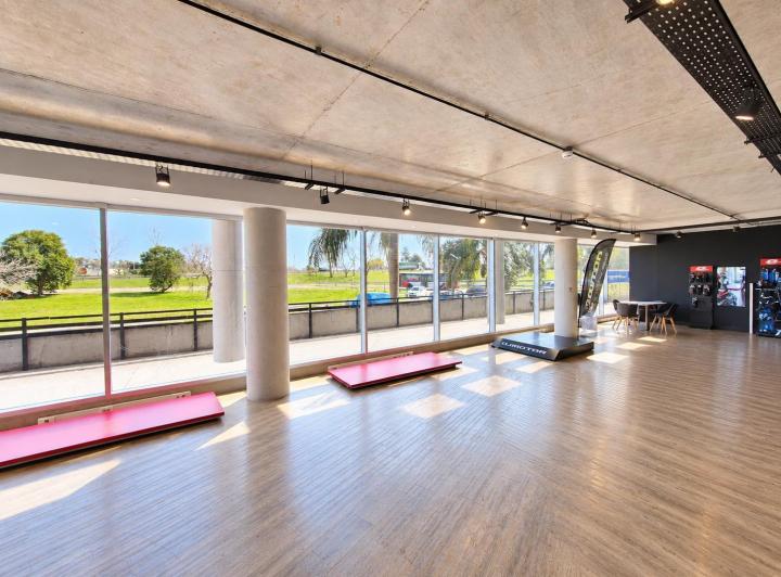 Local comercial · 280m² · 20 Cocheras
