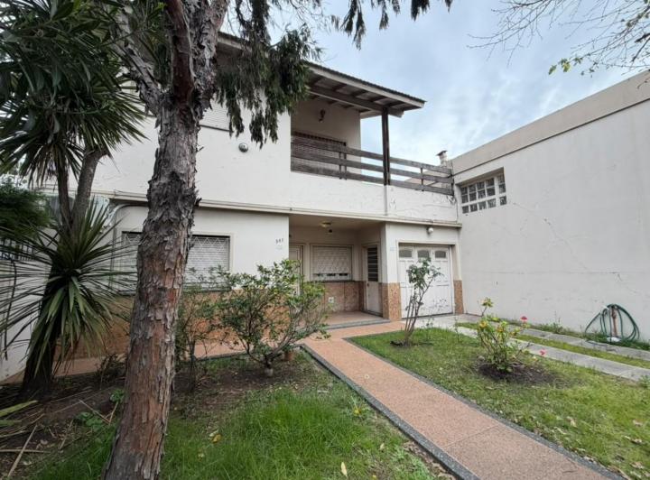 Casa · 330m² · 5 Ambientes