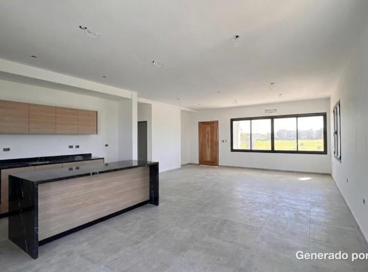 Casa · 145m² · 4 Ambientes · 3 Cocheras