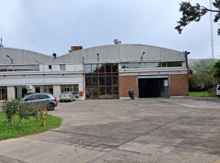 Depósito · 2600m² · 10 Cocheras