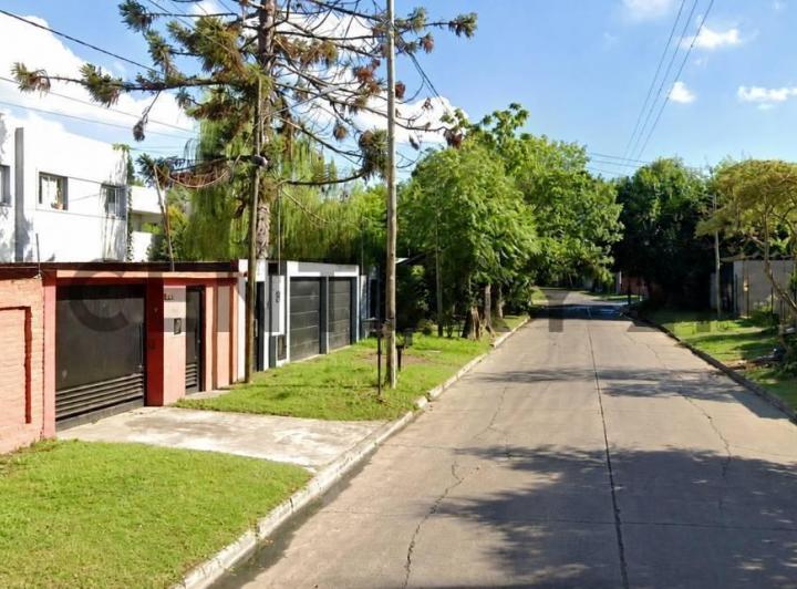 Casa · 155m² · 5 Ambientes · 3 Cocheras