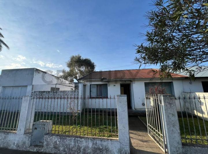 Casa · 63m² · 5 Ambientes · 2 Cocheras