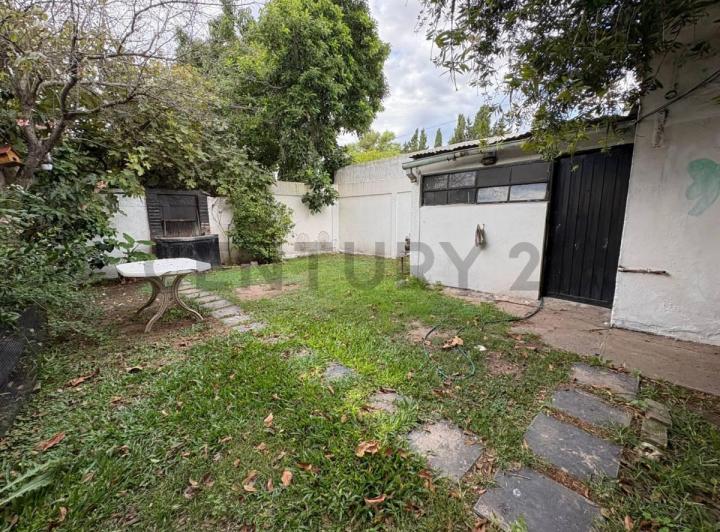 Casa · 50m² · 5 Ambientes · 3 Cocheras