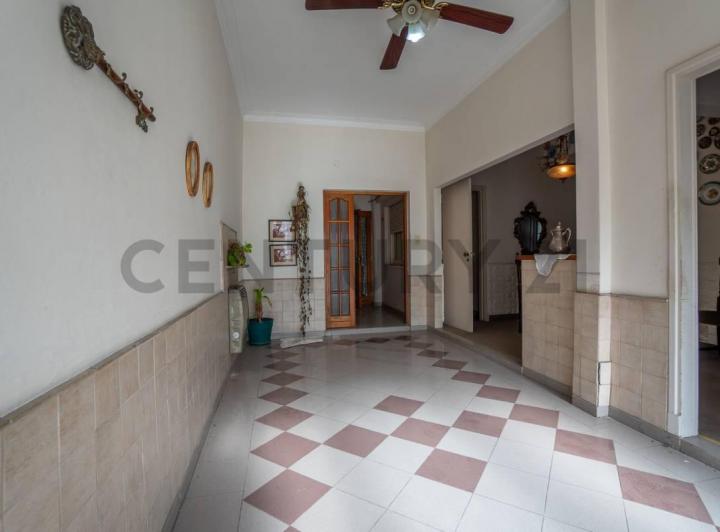 Casa · 100m² · 4 Ambientes · 1 Cochera