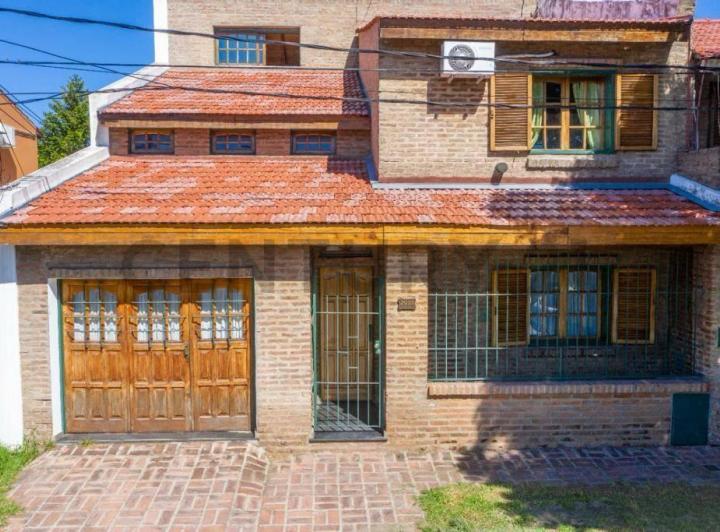 Casa · 160m² · 4 Ambientes · 1 Cochera