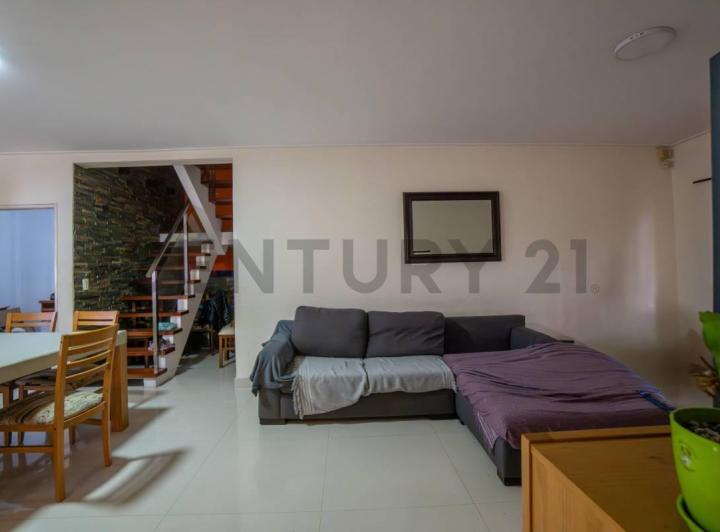 Casa · 104m² · 3 Ambientes · 2 Cocheras