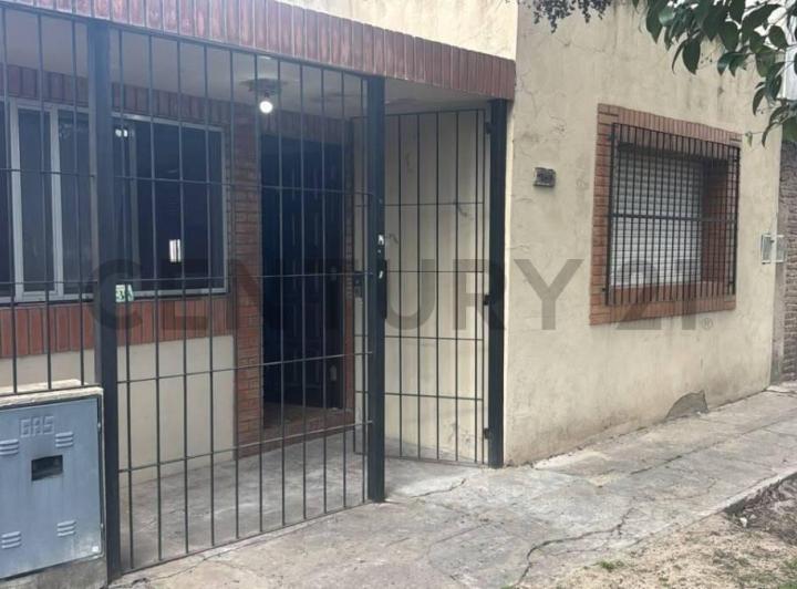Casa · 140m² · 3 Ambientes · 1 Cochera