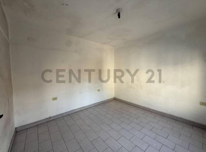Casa · 500m² · 13 Ambientes · 1 Cochera