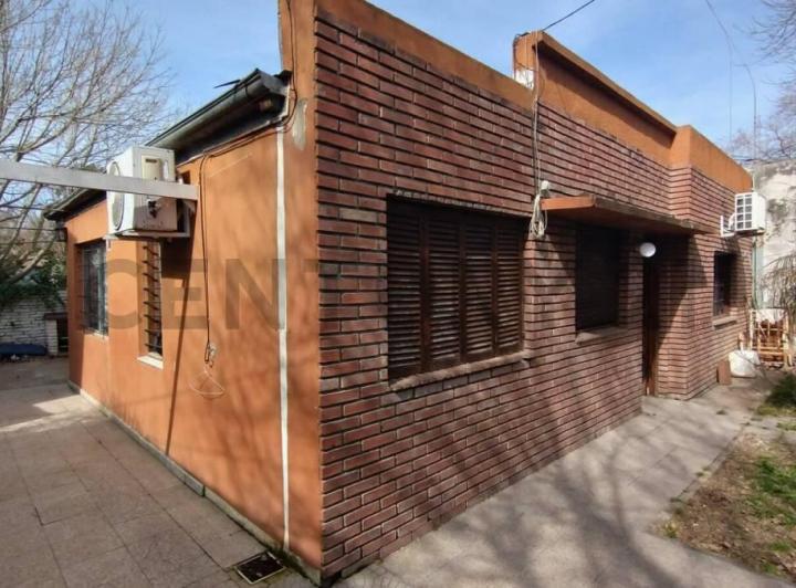 Casa · 71m² · 4 Ambientes · 1 Cochera