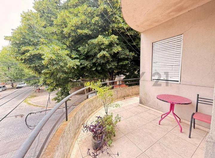 Casa · 220m² · 3 Dormitorios · 1 Cochera