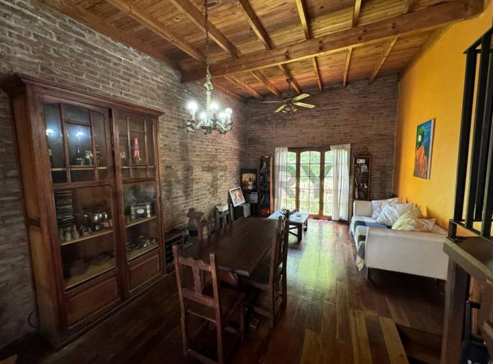 Casa · 237m² · 6 Ambientes