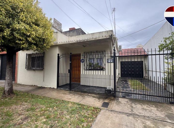 Casa · 116m² · 3 Ambientes · 2 Cocheras