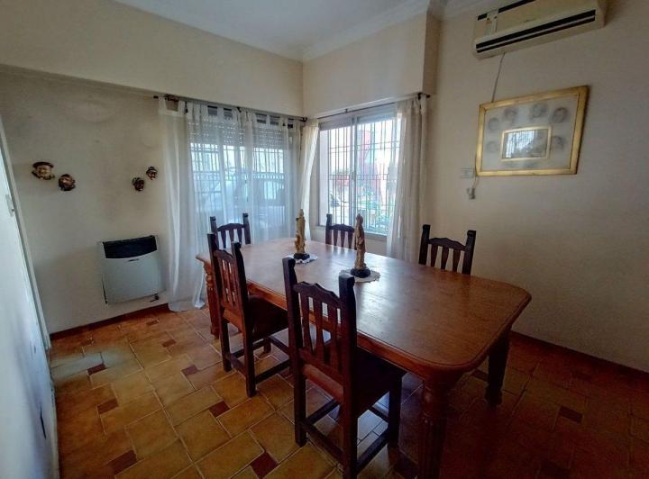 Casa · 269m² · 4 Ambientes · 2 Cocheras