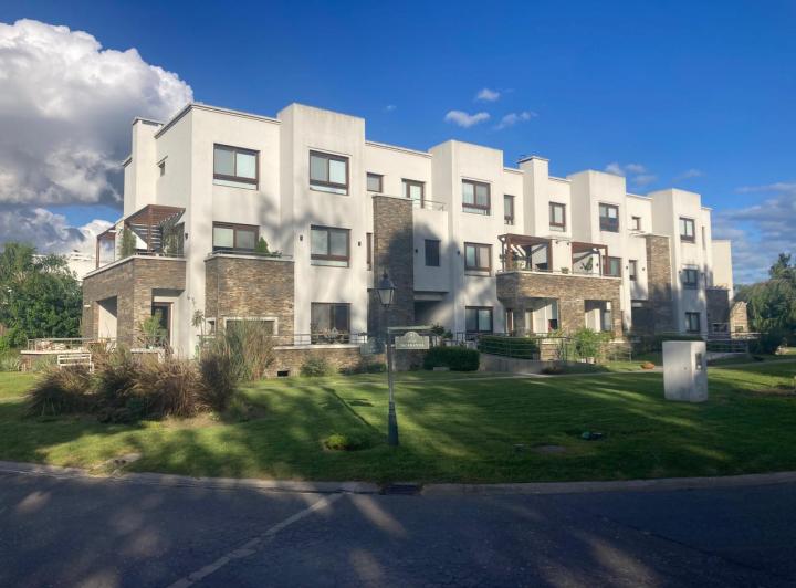 Departamento · 115m² · 4 Ambientes · 1 Cochera