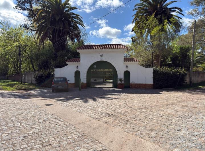 Terreno · 600m²