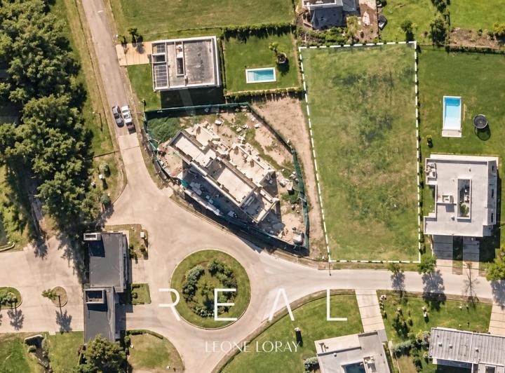 Terreno · 1463m²