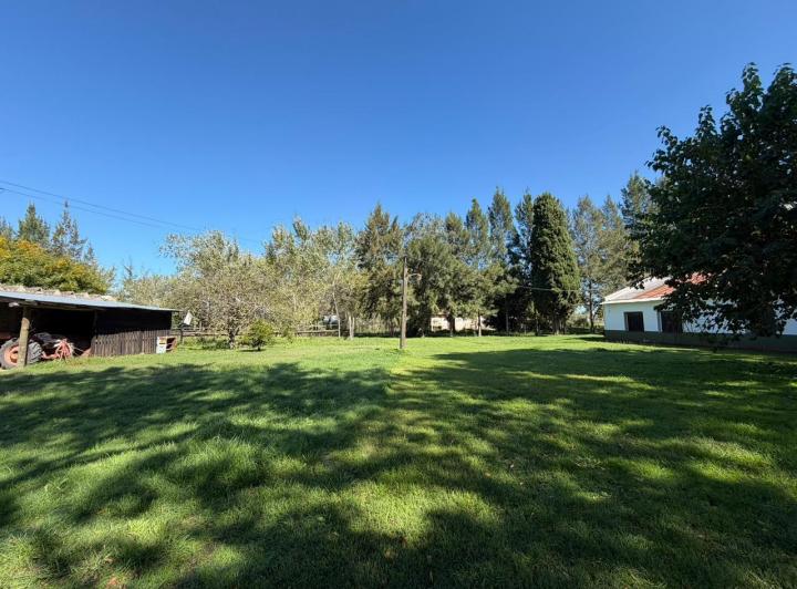 Terreno · 450m² · 4 Dormitorios