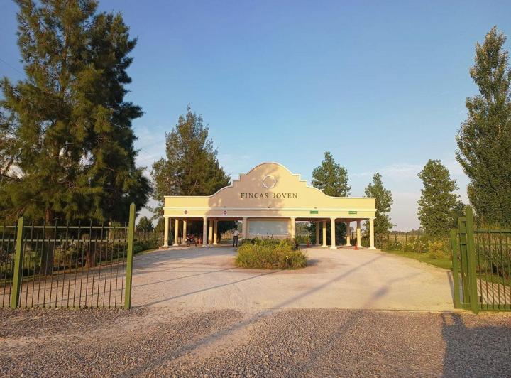 Terreno · 618m²