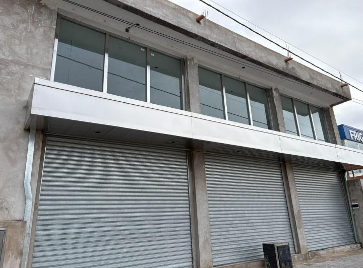 Local comercial · 157m²