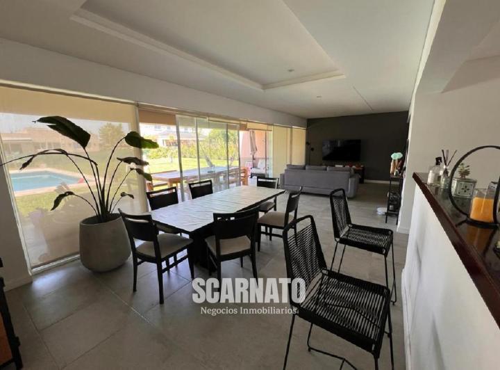Casa · 700m² · 4 Ambientes