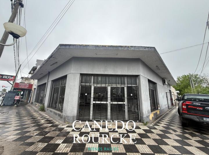 Local comercial · 298m² · 2 Cocheras