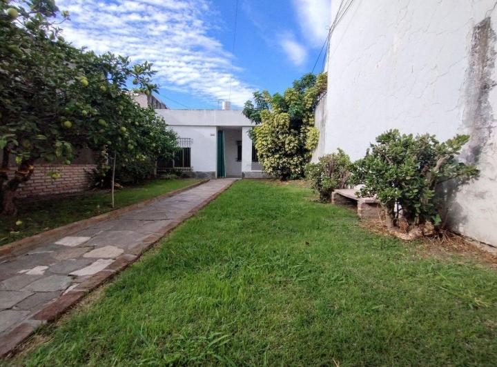 Casa · 140m² · 4 Ambientes · 2 Cocheras