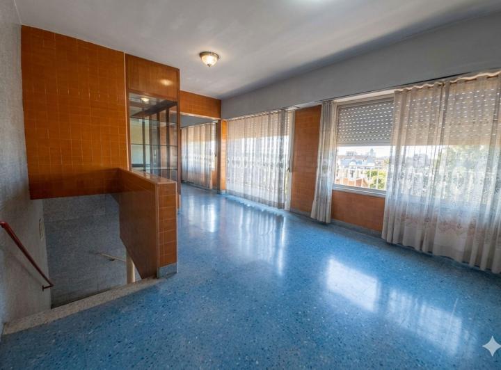 Casa · 415m² · 5 Ambientes · 3 Cocheras