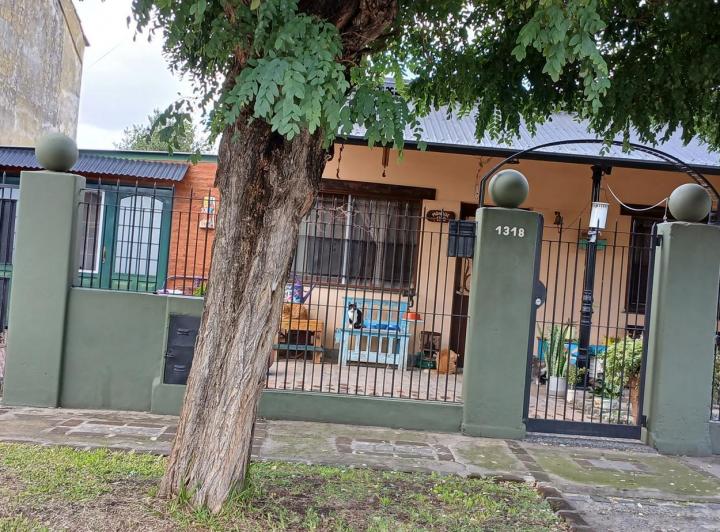 Casa · 100m² · 2 Dormitorios · 3 Cocheras