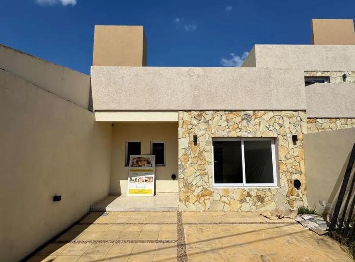 Casa · 83m² · 3 Ambientes · 1 Cochera