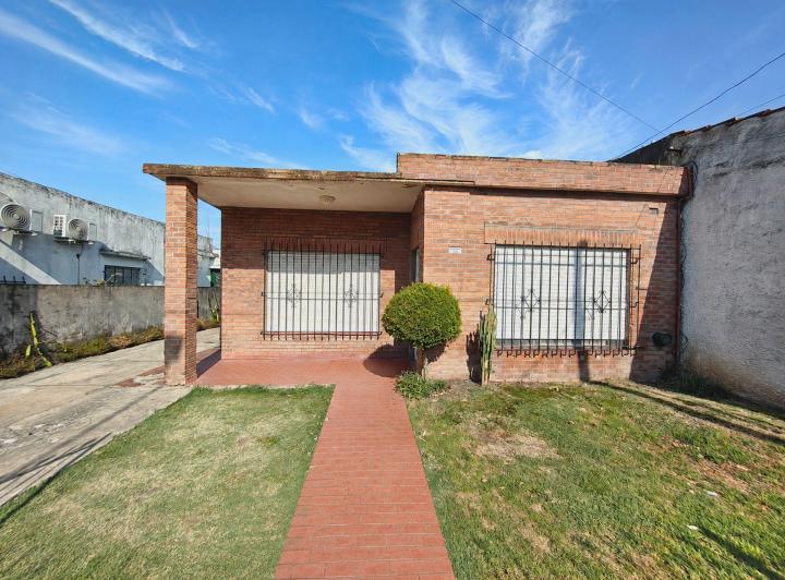 Casa · 104m² · 3 Ambientes · 1 Cochera