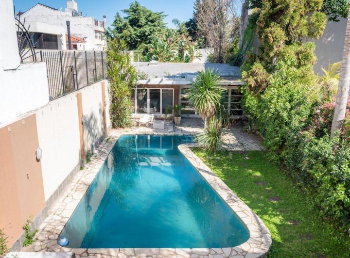Casa · 304m² · 4 Ambientes · 1 Cochera