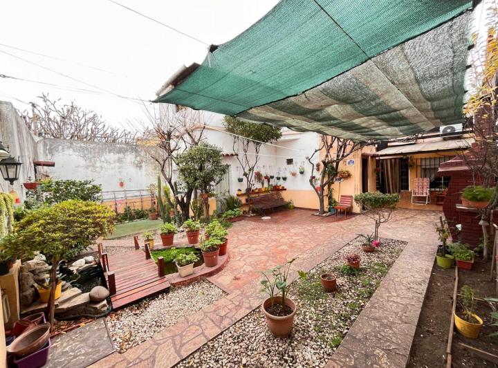 Casa · 110m² · 5 Ambientes · 2 Cocheras