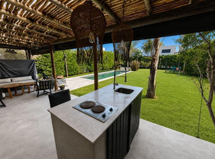 Casa · 192m² · 4 Ambientes · 4 Cocheras