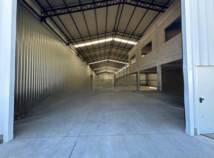 Bodega-Galpón · 1300m²