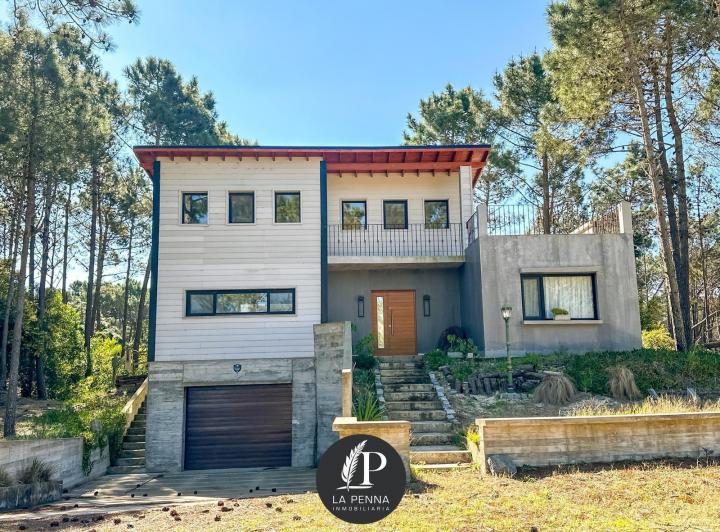 Casa · 189m² · 3 Ambientes · 1 Cochera