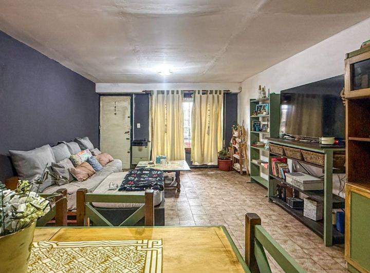 Casa · 198m² · 4 Ambientes · 1 Cochera