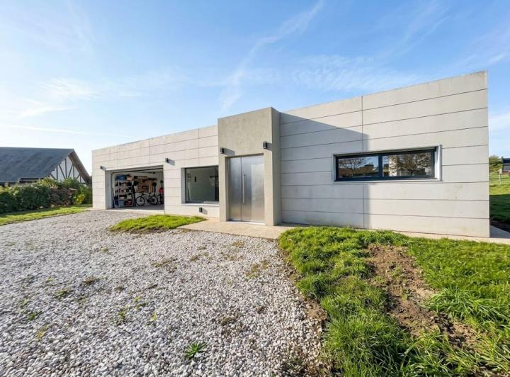 Casa · 240m² · 4 Ambientes · 1 Cochera