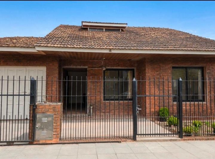 Casa · 100m² · 4 Ambientes · 1 Cochera
