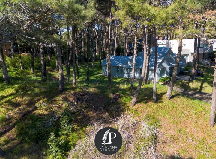 Terreno · 1093m²