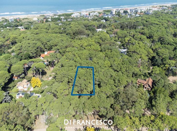 Terreno · 988m²