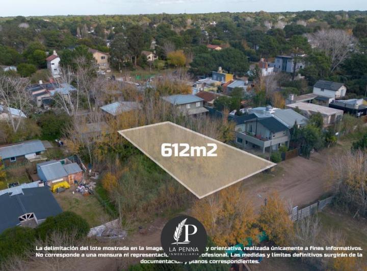 Terreno · 612m²