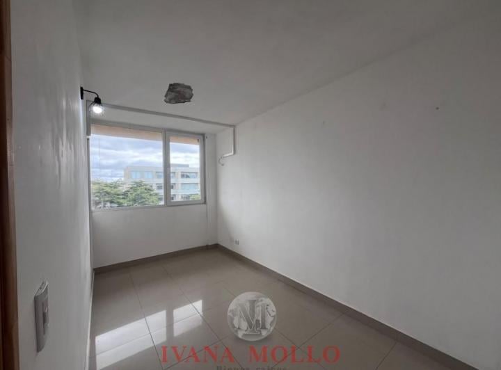 Oficina comercial · 30m² · 3 Ambientes · 2 Cocheras