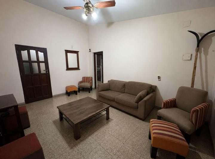 Casa · 191m² · 6 Ambientes · 1 Cochera