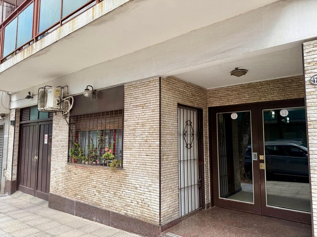 DEPARTAMENTO DE 3 AMBIENTES  CON DEPENDENCIA