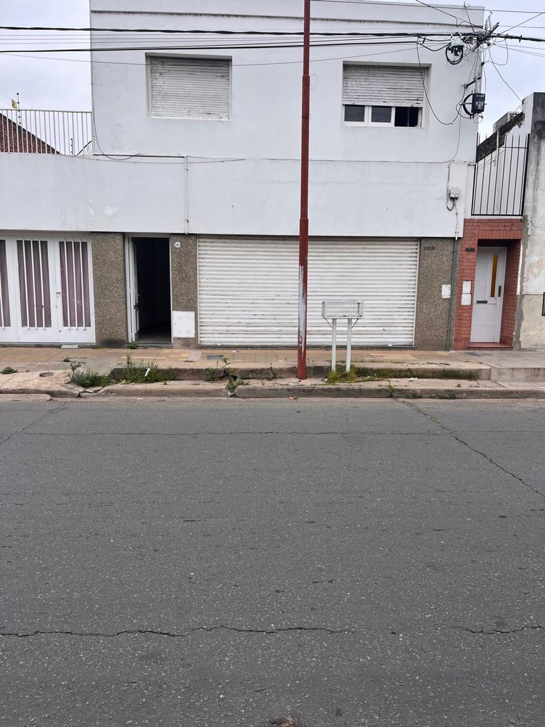 ¡ALQUILER DE LOCAL COMERCIAL EN AV. ZEBALLOS 3025!