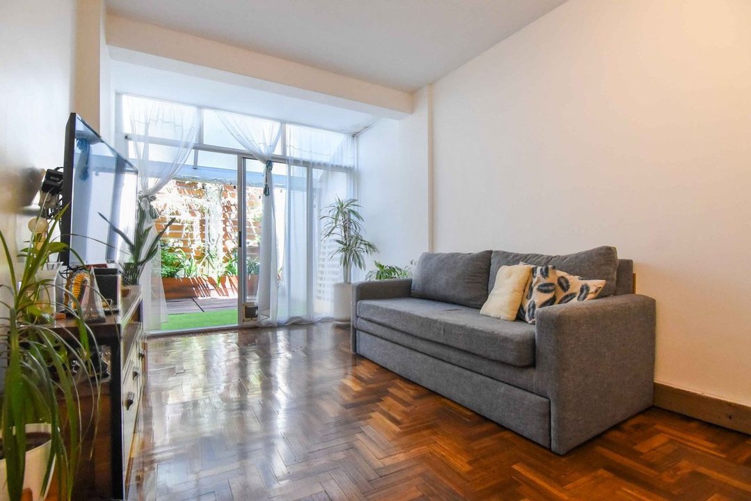 VENTA - Departamento 2 ambientes con patio Coghlan