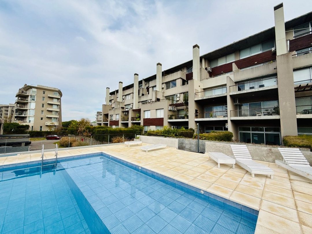 Alquiler 2 amb balcón terraza parrilla coch Nordel