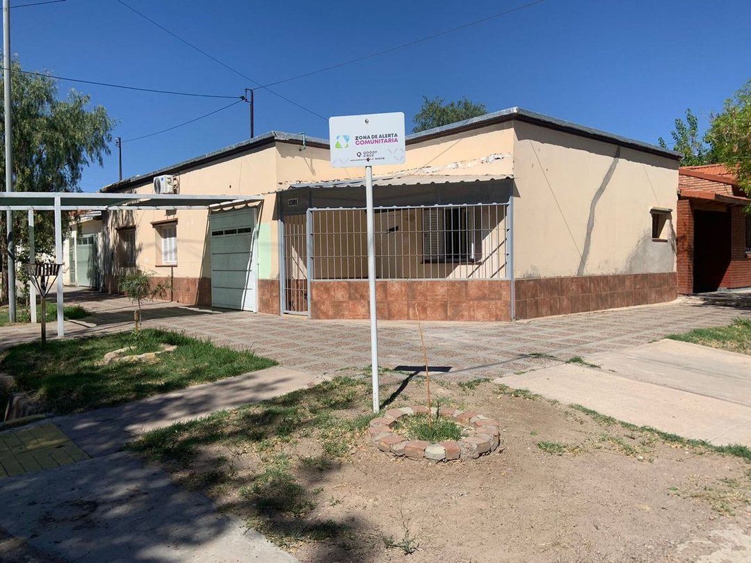 VENDO OPORTUNIDAD CASA BARRIO TRAPICHE RECICLADA