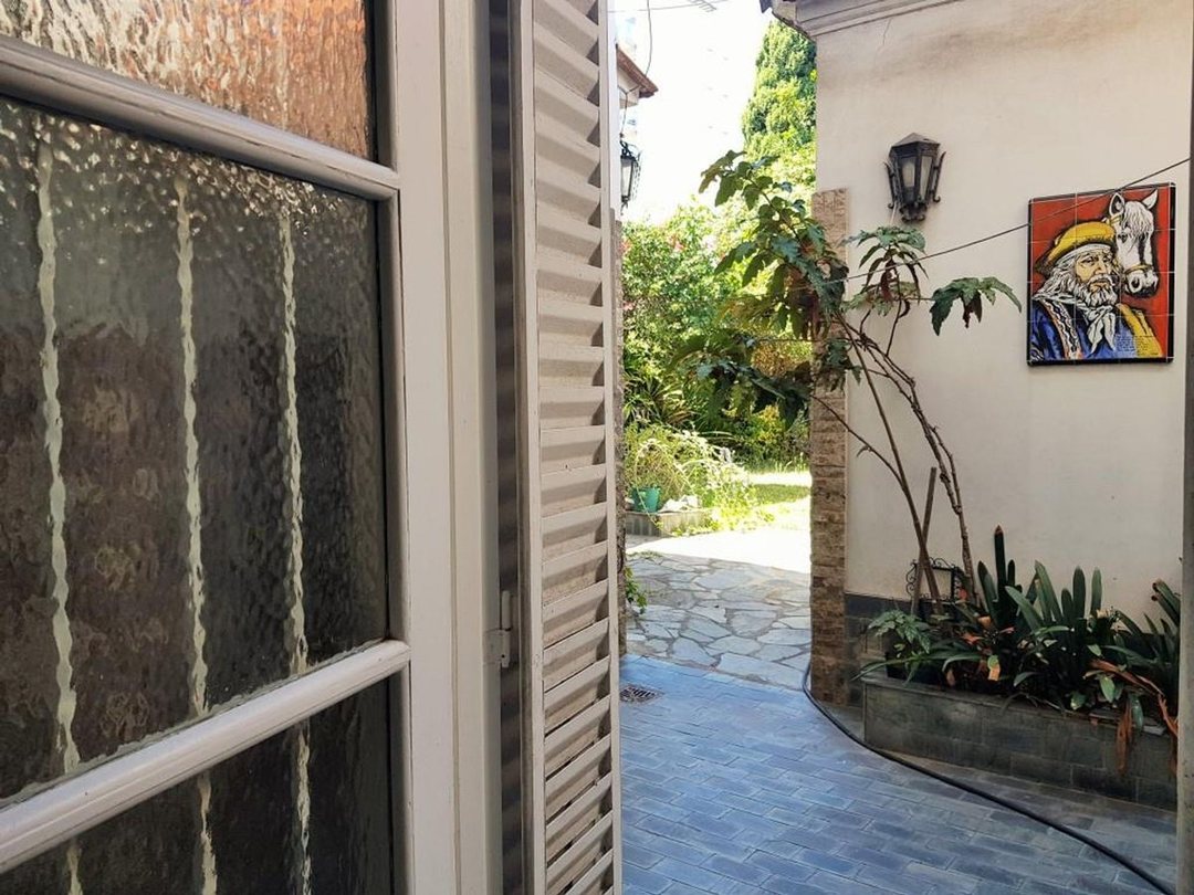 VENTA CASA EN PH 4 AMB DEPENDENCIA JARDIN COCHERA